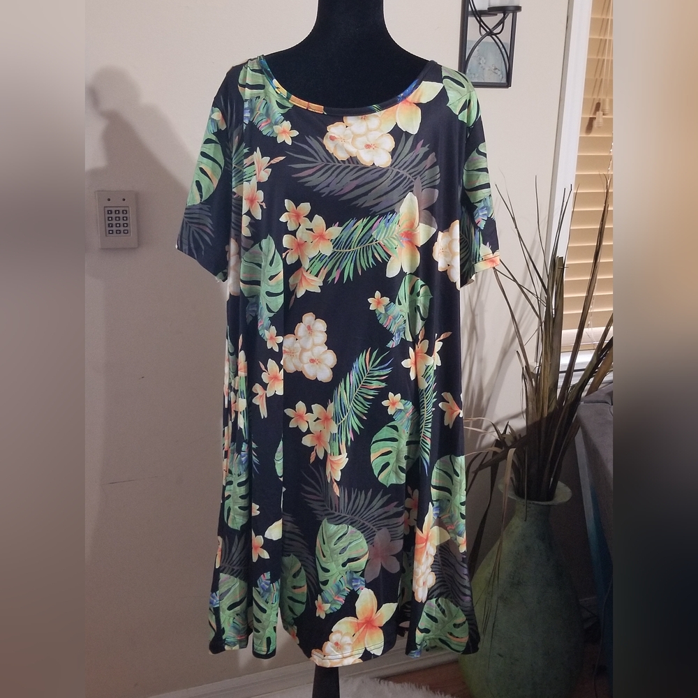 Women's Black Tropical Floral A-Line Dress